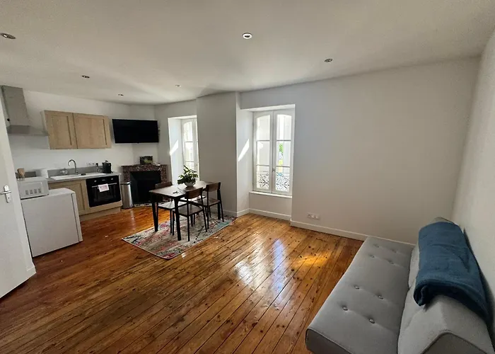 شقة 1 Face Au Donjon